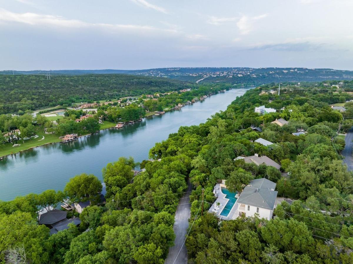 Chateau Lake Austin Exterior photo